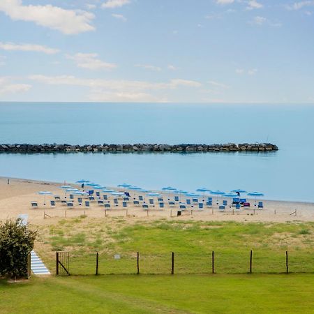Residence Brezza Di Mare San Benedetto del Tronto Ngoại thất bức ảnh